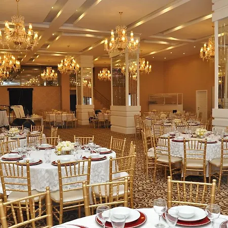 מלון Madame Tadia