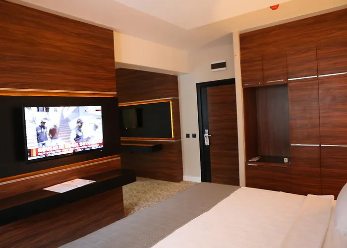 Otel Madame Tadia 3*